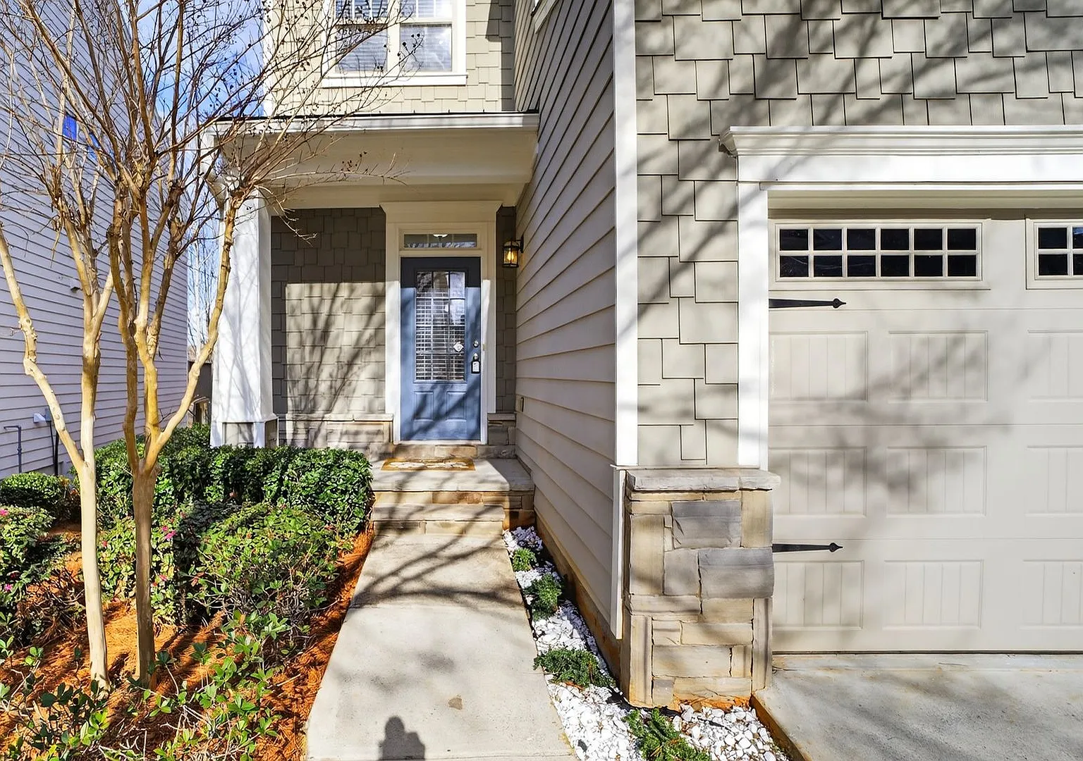 Newly Renovated 5-Bedroom House In North Gwinnett Cluster In Suwanee — Photo 2