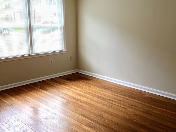 3rd image of 168 Diamond St