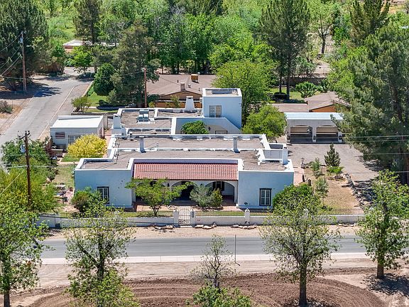 2nd image of 2220 Calle De Picacho