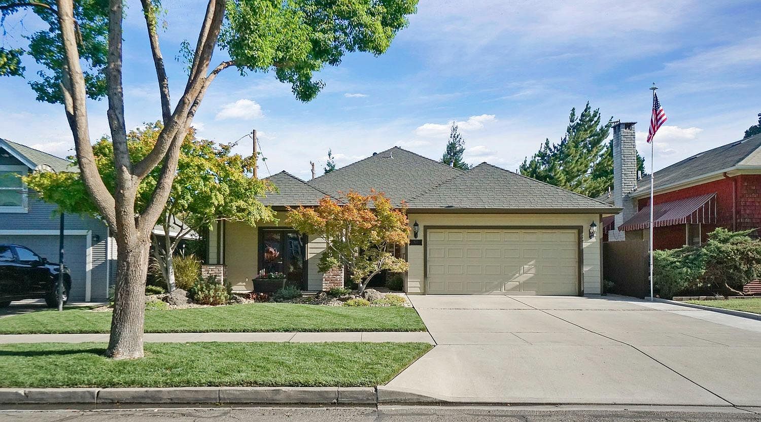 423 W Locust St, Lodi, CA 95240 Zillow