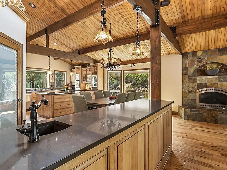 19607 Pine Holw — Photo 7