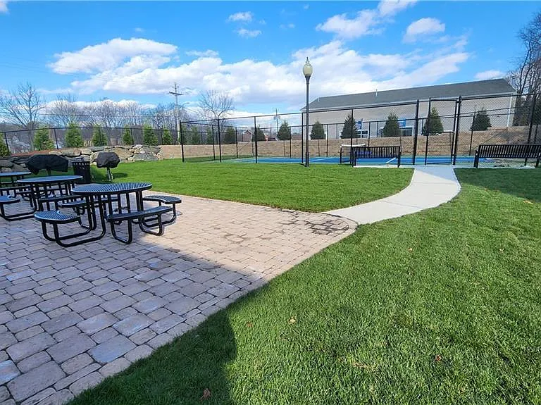 306 Canter Ct — Photo 23