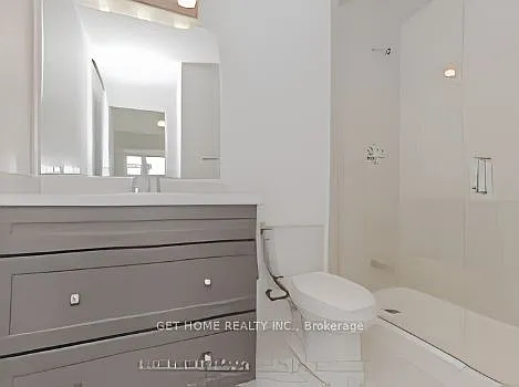 95 Dundas St W #303 — Photo 24