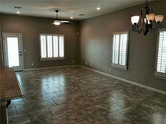 2nd image of 140 N Manzanita Dr