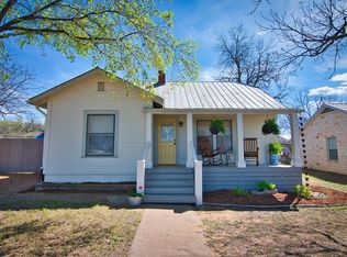 525 W Rainey St, Mason, TX 76856