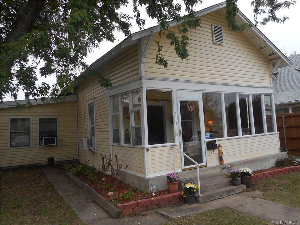1st image of 412 W Washington Ave
