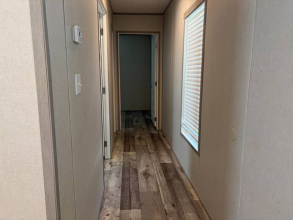 4th image of 219 Caroline Ln