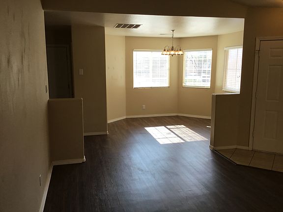 5th image of 10215 Calle Chulita NW