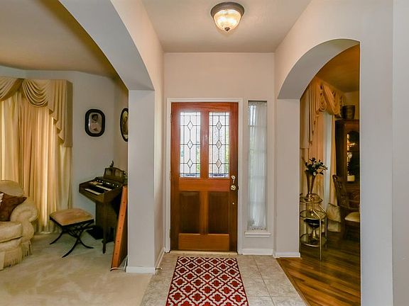 5th image of 418 Overland Park Dr