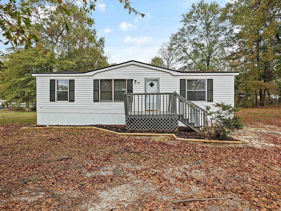 1st image of 32 Cambridge Dr