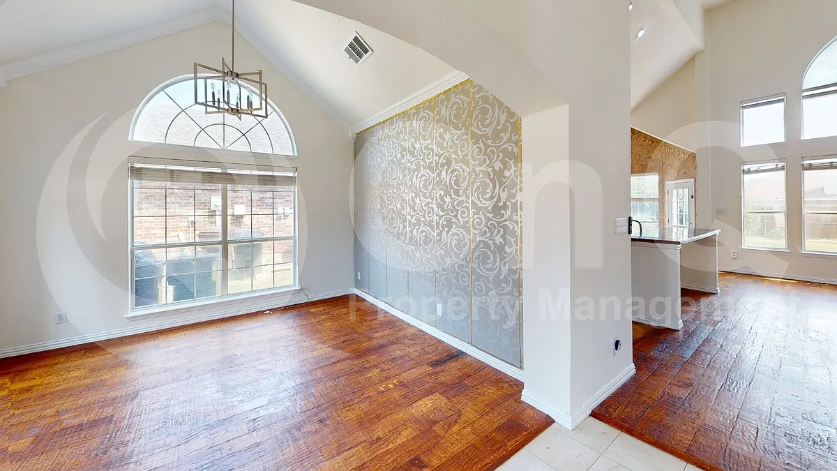 5 bed, 4.0 bath, 3251 sqft, $3,499 — Photo 3