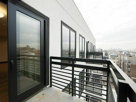 4th image of 875 De Kalb Ave #6E