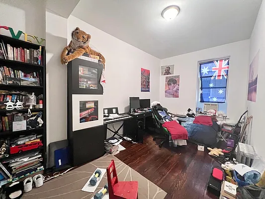 Rented by Keller Williams NYC | media 24