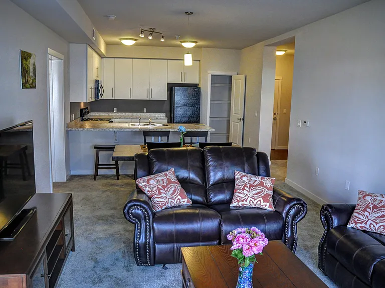 Emerald Ridge Apartments & Townhomes — Photo 49