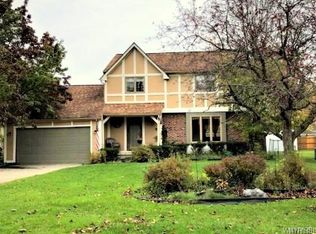 51 Westcliffe Dr, Amherst, NY 14228