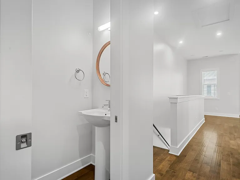 700 James Ave #19 — Photo 9