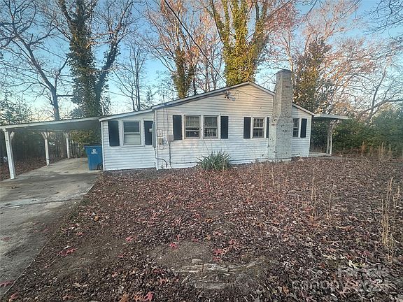 2nd image of 2282 Crystal Dr