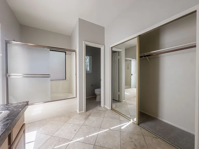 152 W La Vieve Ln — Photo 16