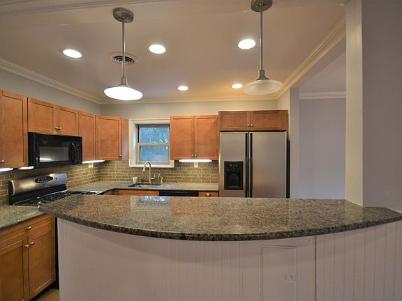 5th image of 31 Upper Mountain Ave APT 1