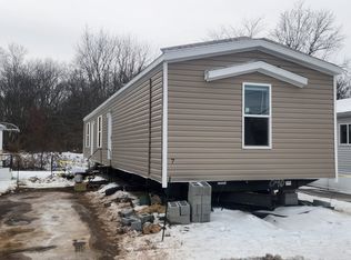 7 Rivermead Blvd, East Hartford, CT 06118