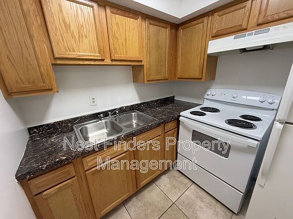 5th image of 1318 Sydney Pl APT 1