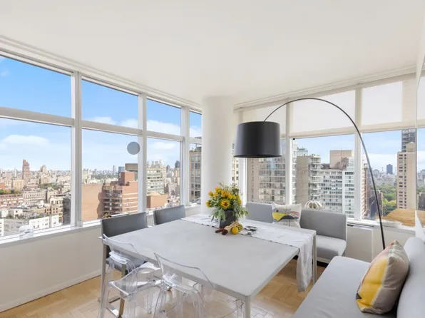 160 West 66th Street image 3 of 11