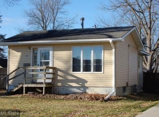 942 Carlton Ave, Faribault, MN 55021