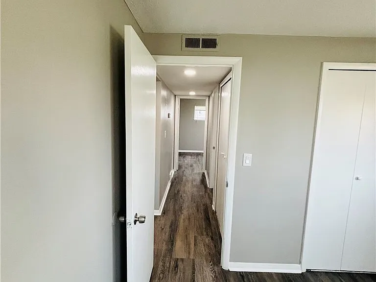 21045 Southbend Cir #6 — Photo 10