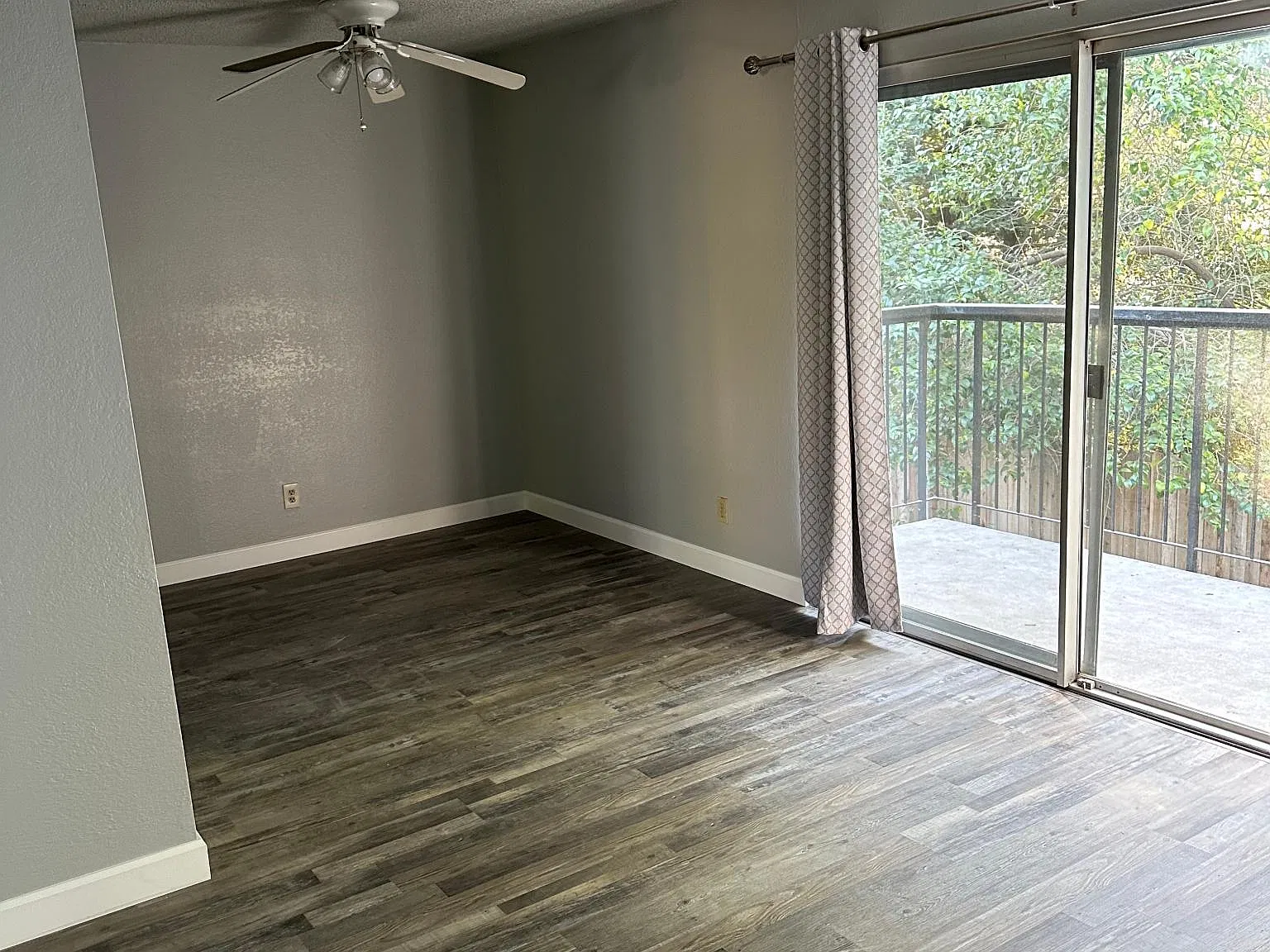 2 bed, 903 sqft, $1,800 — Photo 3