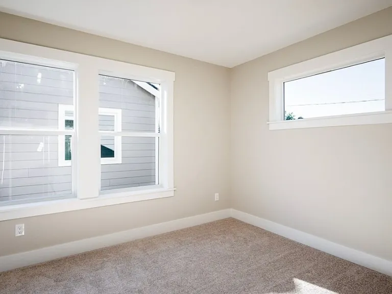 8838 N Drummond Ave — Photo 21