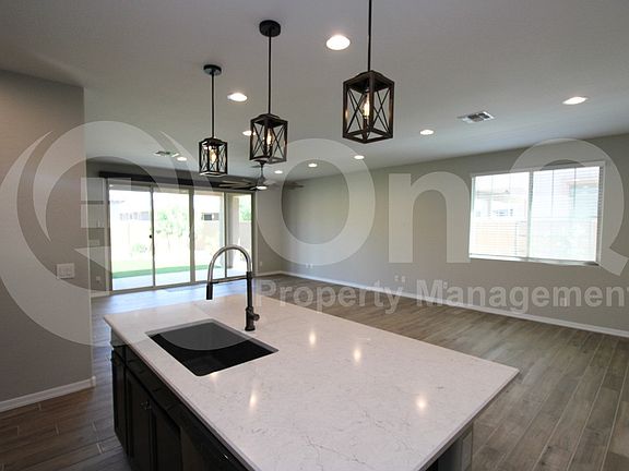 3rd image of 22940 E Domingo Rd