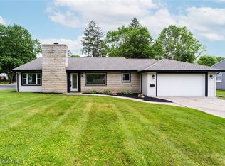 351 Cranberry Run Dr, Youngstown, OH 44512