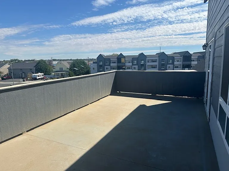 Modern Heights Apartments — Photo 32