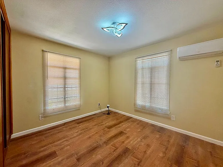 302 Ryan Dr — Photo 17