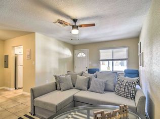 2704 2nd St APT 8, Indian Rocks Beach, FL 33785