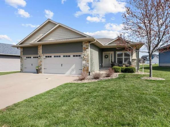 6029 Deere Creek Ln, Davenport, IA 52807