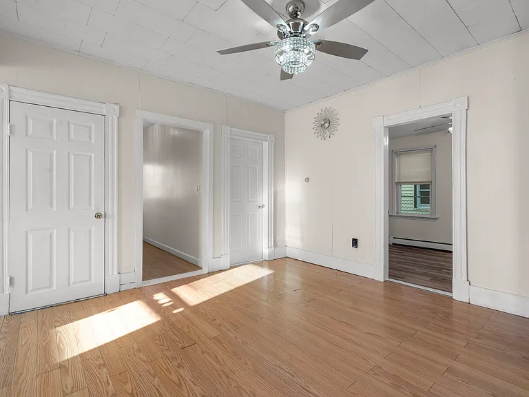 25 Salem St — Photo 10