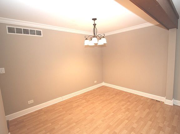3rd image of 1883 Williamsburg Dr