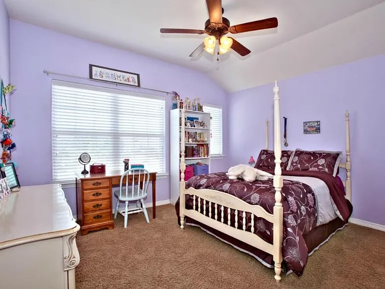 401 Bluefinch Dr — Photo 6