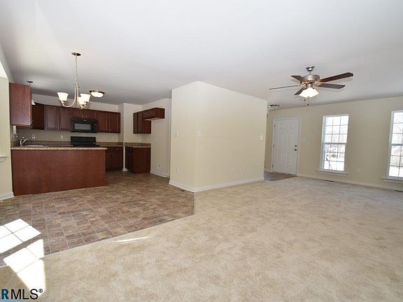 5th image of 12 Bays Farm Dr