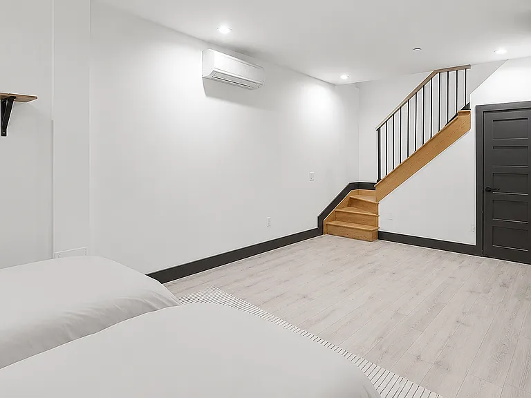 568 Lafayette Ave #1A — Photo 3