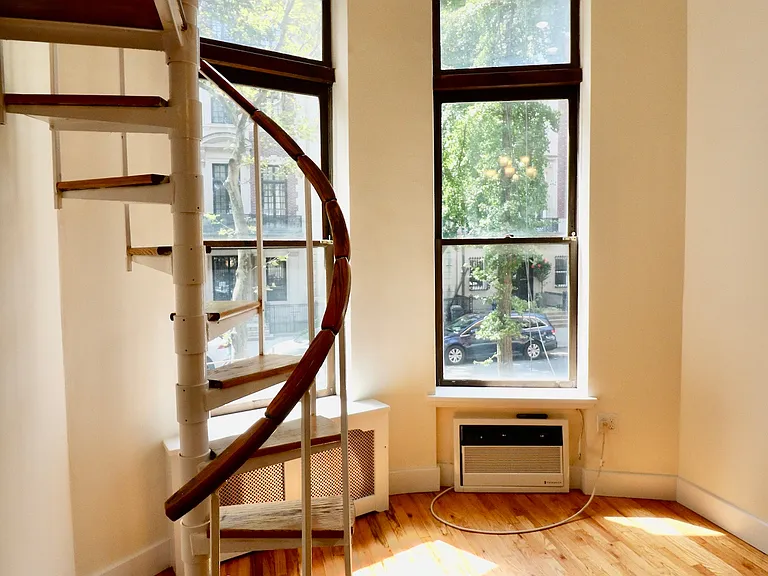 39 W 74th St #1A — Photo 10