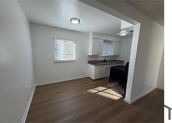 8319 S Western Ave #3 — Photo 4