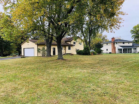 2nd image of 2225 Berry Hill Dr