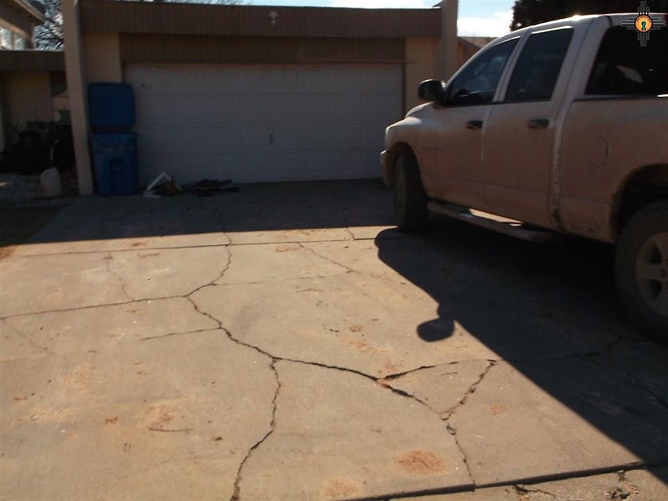 1st image of 411 Pike Dr