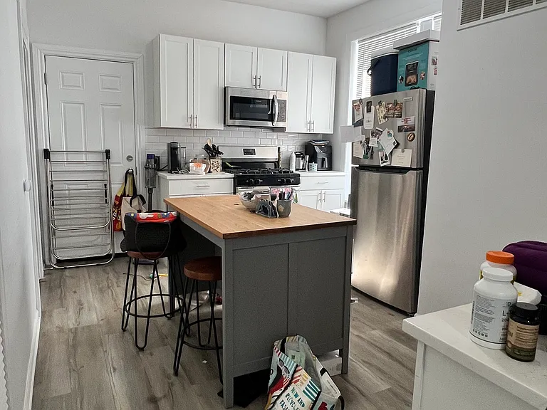 2333 W Superior St #3F — Photo 3