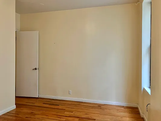 Rented by Matthew Gros-Werter, LREB  | media 10