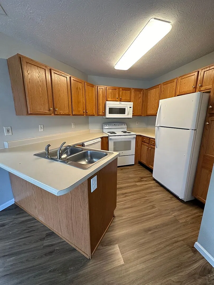 3512 Bethel- — Photo 1