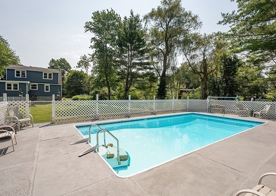 92 Wenham St, Danvers, MA 01923 Zillow