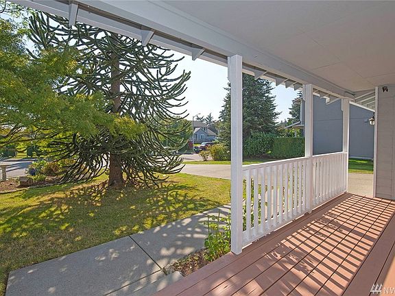2nd image of 6513 73rd Pl NE